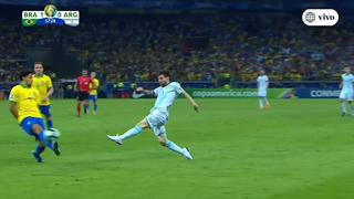 ¡Se salvó Brasil! El zurdazo de Messi que pegó en el palo del arco de Alisson [VIDEO]