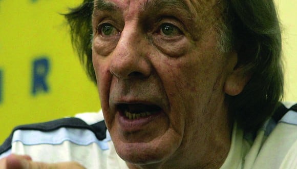 César Luis Menotti ejerció como director técnico de la selección argentina y de varios clubes de renombre en su carrera (Foto: AFP)