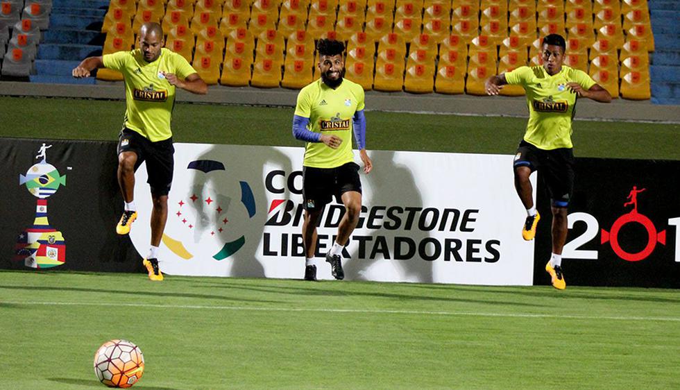 Sporting Cristal entrenó en la cancha principal del 'Atanasio Girardot'. (Foto: Sporting Cristal)