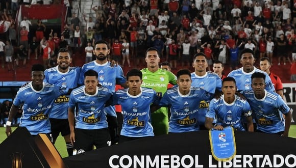 La Libertadores de Cristal: el once de Nunes ante Huracán, estadio lleno y una racha que romper.
