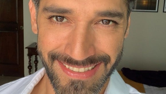 El actor mostrará sus mejores pasos en el reality "Mira quién baila La revancha", donde buscará convertirse en el ganador (Foto: Raúl Coronado / Instagram)