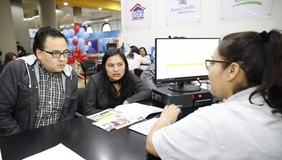 Muchos peruanos están a la espera que el Ministerio de Vivienda anuncie nueva convocatoria para el Bono Jóvenes Solteros 2024. (Foto: MVCS)