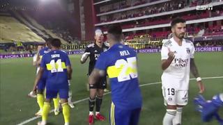 Lo que no viste del partido: el abrazo peruano entre Advíncula y Gabriel Costa