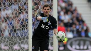 Iker Casillas salvó al Porto con espectacular atajada