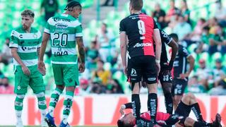 Alarmas encendidas: Aldo Rocha no terminó el Santos vs. Atlas en el Nuevo Corona por lesión [VIDEO]