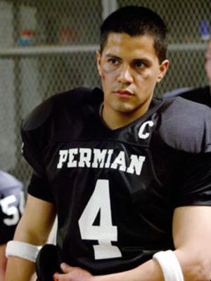 Brian Chávez, representado por el actor y modelo Jay Hernández.