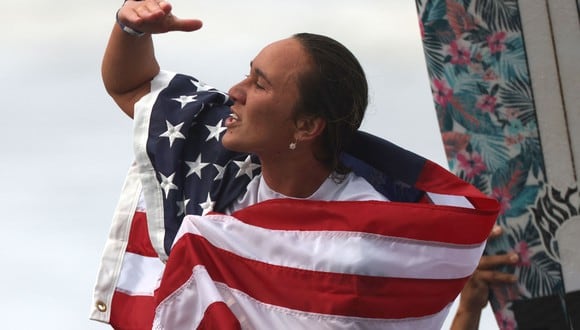 Carissa Moore se llevó la medalla de oro en surf en Tokio 2020. (Foto: AFP)