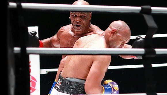 La reacción de Dana White tras el regreso de Mike Tyson al boxeo, (BleacherReport)