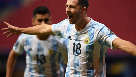 Argentina venció a Uruguay por la jornada 2 del Grupo A de la Copa América 2021 en el estadio Mané Garrincha. (Foto: EFE)