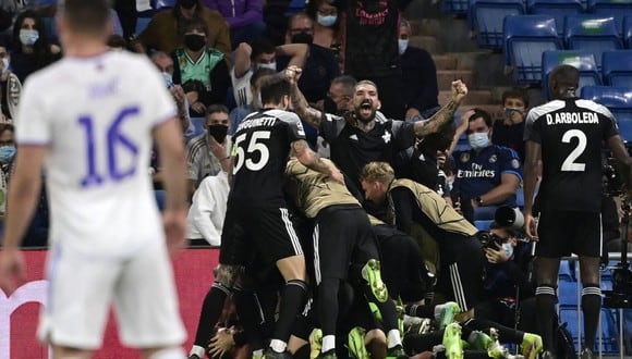 Real Madrid cayó por 2-1 ante Sheriff en el Santiago Bernabéu por Champions League. (Foto: AFP)