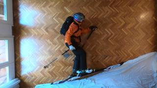 El video viral de esquí extremo en casa es furor en redes en tiempos de cuarentena 