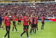 Alegría por llegar a ‘semis’ de Liga MX: el festejo de Santamaría con la afición del Atlas [VIDEO]