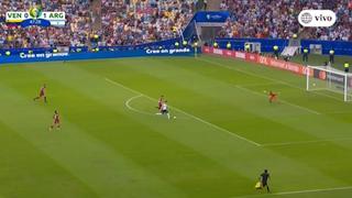 ¡Era el 2-0! Lautaro Martínez disparó al palo y pudo anotar doblete en Argentina vs. Venezuela [VIDEO]