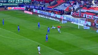 ¡Ahí, de '9', en el área! Ronaldo Cisneros anota el 1-0 de Chivas contra Cruz Azul por Liga MX [VIDEO]
