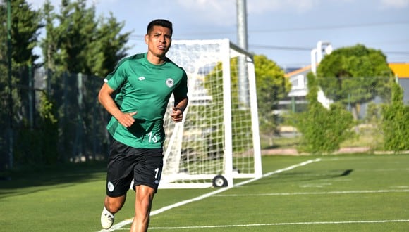 Paolo Hurtado regresó a los entrenamientos con Kayaspor de Turquía, realizando trabajo diferenciado. (Foto: Kayaspor)