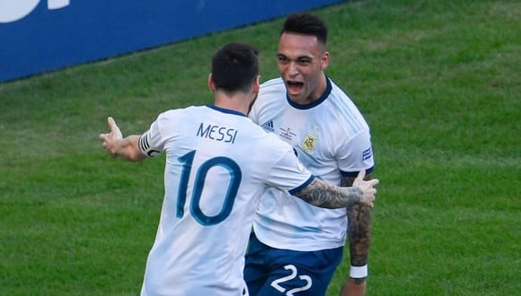 Lautaro Martínez y Lionel Messi comparten equipo en la Selección de Argentina. (AFP)
