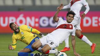 Imagen por imagen: así fue el dudoso penal cobrado a Zambrano en el duelo entre Perú vs. Brasil [FOTOS]