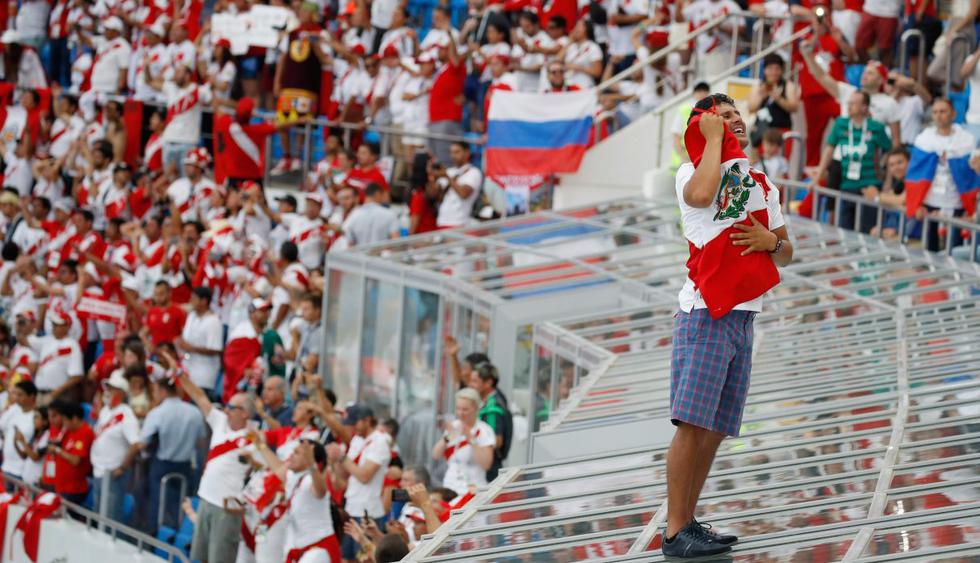 La canción que identificó a la bicolor en el Mundial Rusia 2018 sonó en los estadios de Saransk, Ecaterimburgo y Sochi. (AFP/AP)