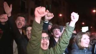 Todo por ganar: tifosis del Napoli no dejaron dormir a los jugadores del Real Madrid [VIDEO]