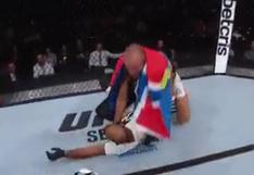 Lo mandó a volar: peleador de UFC le aplicó súplex a su entrenador en plena celebración [VIDEO]