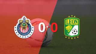 Chivas y León igualaron sin goles en el marcador