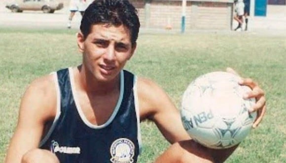 Claudio Pizarro se inició en el fútbol profesional en Deportivo Pesquero. (GEC)