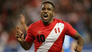Selección Peruana: Jefferson Farfán igualó a 'Lolo' Fernández tras su gol a Islandia