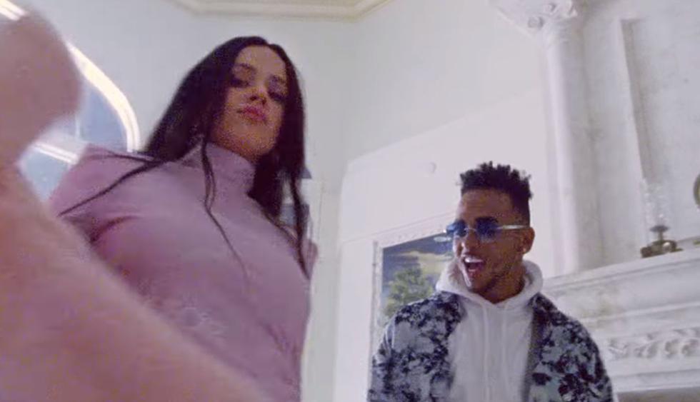 Rosalía estrenó el videoclip de "Yo x Ti, Tu x Mi", su nueva colaboración con Ozuna. (Foto: Captura de video)