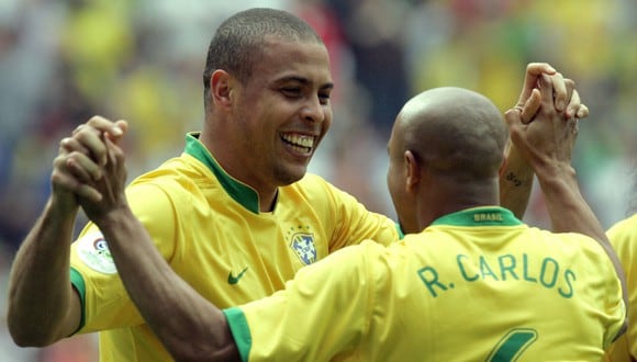 Ronaldo y Roberto Carlos compartieron equipo en la selección de Brasil y el Real Madrid. (Foto: Getty)