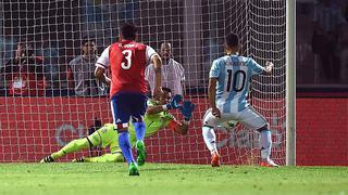 Agüero falló penal ante Paraguay y la hinchada gritó ¡"Dybala, Dybala!"