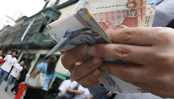 Trabajadores del Estado están a la expectativa del pago del bono de 600 soles. (Foto: Andina)