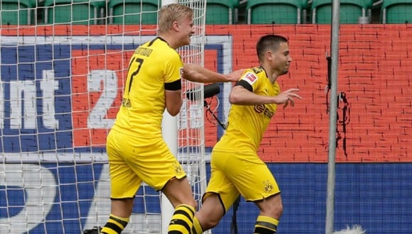 Borussia Dortmund se fue al descanso con el 1-0 sobre el Wolfburgo. (Foto: Getty)
