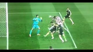 Nadie lo vio: escandaloso gol con la mano de Peter Crouch es comparado con tanto de Maradona [VIDEO]