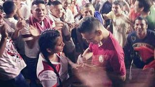 En el corazón de Norte: hincha de Universitario le pidió matrimonio a su enamorada en el clásico [VIDEO]