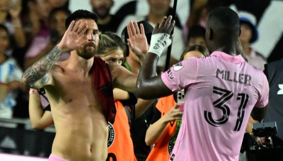 Messi se divierte en los Estados Unidos y ya registra sus primeros tres goles en apenas dos partidos con la camiseta rosada del Inter Miami. (Foto: AFP)