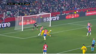 Luuk de Jong anda crecido: el ‘taconazo’ que pudo terminar en gol del Barça vs. Granada [VIDEO]