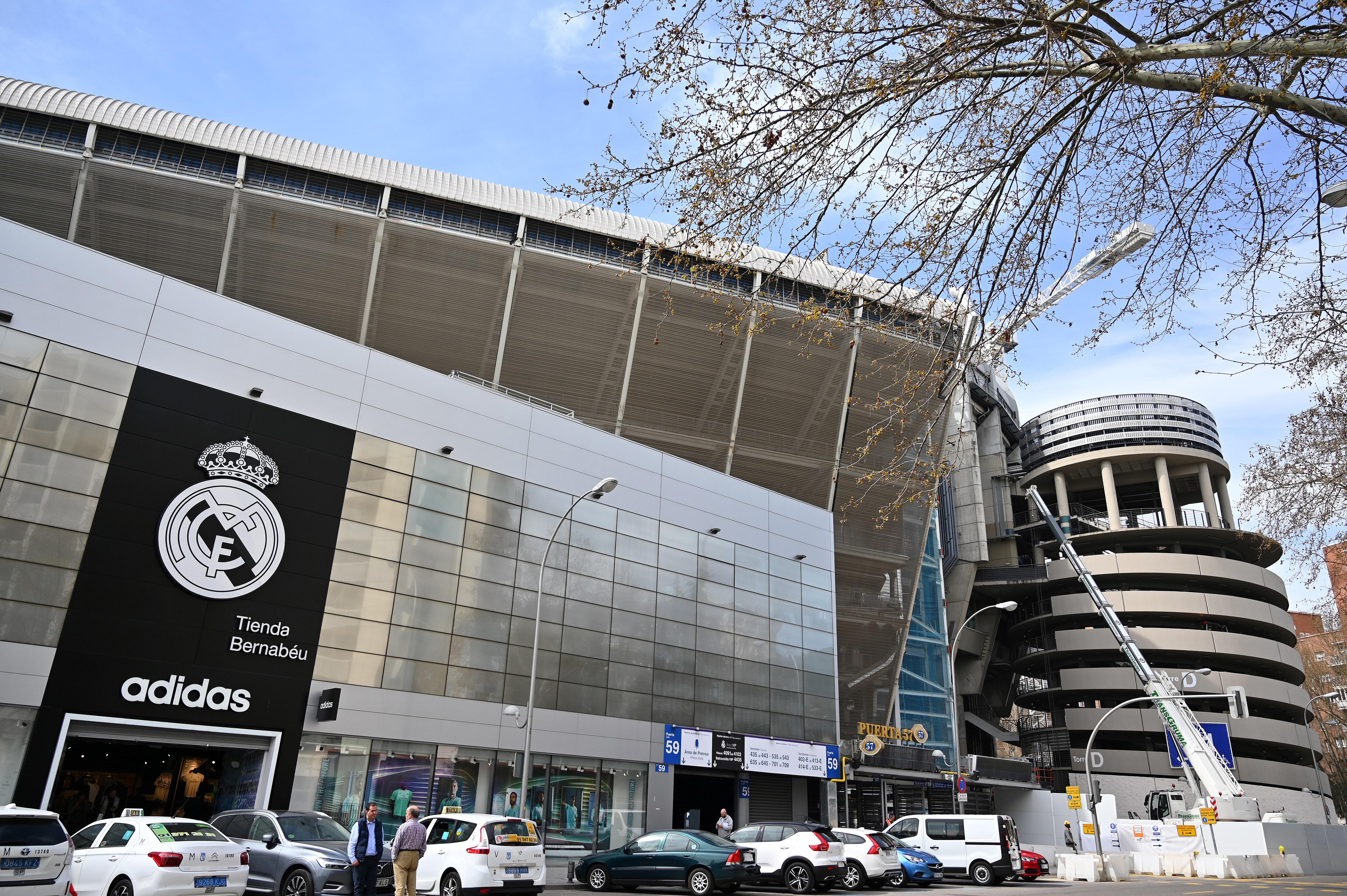 El Estadio Santiago Bernabeu es la sede del club Real Madrid de España. (Photo by GABRIEL BOUYS / AFP)