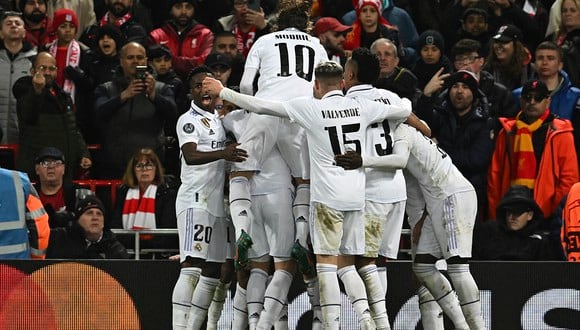 Real Madrid derrotó 5-2 al Liverpool, por los octavos de final de la Champions League. (Foto: EFE).