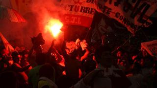 Así fue la espectacular caravana de apoyo a Universitario antes del partido con Unión Comercio [VIDEO]