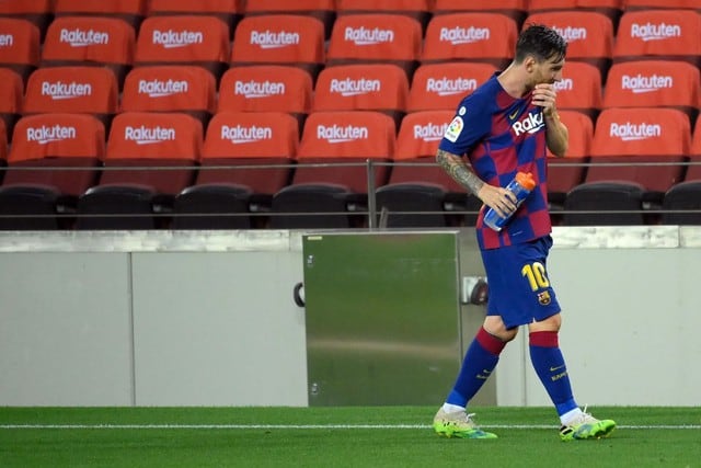 La noche más triste de Lionel Messi y los culés tras perder LaLiga en Camp Nou. (Agencias)