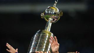 No escupir, ni besar el balón, entre otras prohibiciones y obligaciones como el uso de mascarillas: los cambios en la Copa Libertadores y Sudamericana por el coronavirus