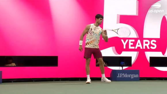 Alcaraz y Medvédev se enfrentan en las semifinales del US Open 2023. (Video: US Open)