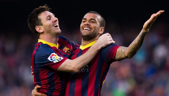 Dani Alves señaló que Messi es un futbolista que necesita estar ‘arropado’  (Foto: Getty Images)
