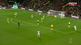 Doble cabezazo en el área es gol: Van de Beek marcó tras pase de Cristiano [VIDEO]