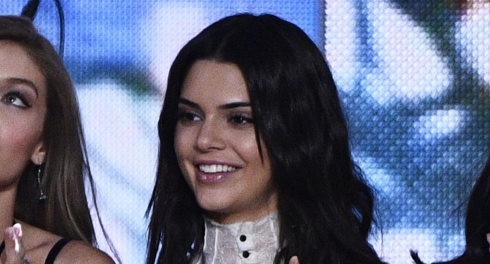 Kendall Jenner fue criticada por compartir información que subestimaba al COVID-19. (AFP)