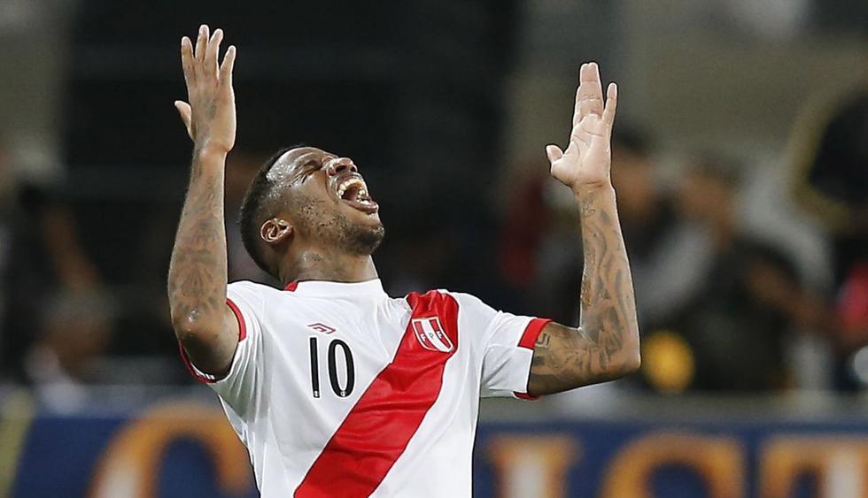 Jefferson Farfán anotó el primer gol de Perú. (AP)