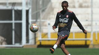 Preparador sobre el balón para Bolivia: "Sale como un cañón, es terrible" (VIDEO)