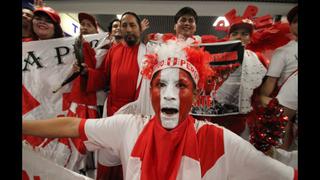 Los mejores del mundo: hinchas le dieron cálida bienvenida a la Selección Peruana en el aeropuerto de Brasil [FOTOS]