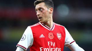 Prefiere esperar: Mesut Özil sería uno de los que se niega a aceptar la rebaja salarial del Arsenal