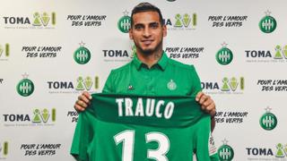 "Es un fenómeno": los lindos elogios de hinchas de Saint Etienne tras ver a Trauco por primera vez